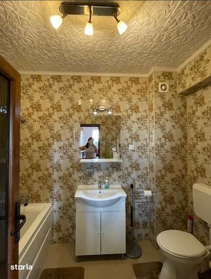 Inchiriez apartament 3 camere - 5