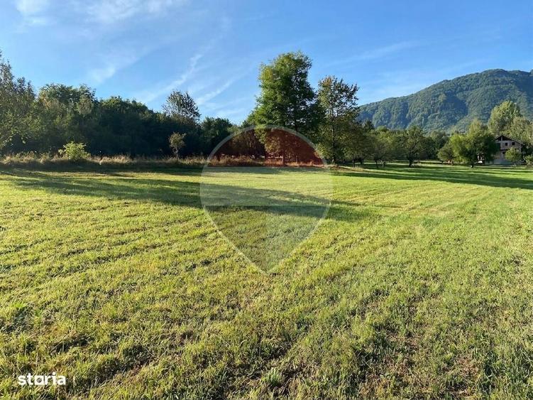 Teren 1,500mp Zarnesti zona Tohanita, priveliste deosebita, intre case - 4
