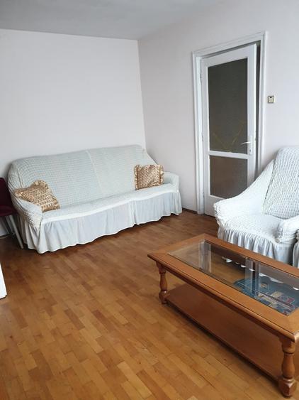 Apartament cu 2 camere semidecomandat în Gara de Nord