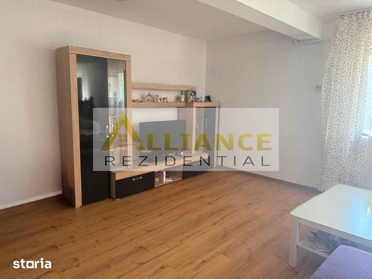 Apartament cu 3 camere în Berceni