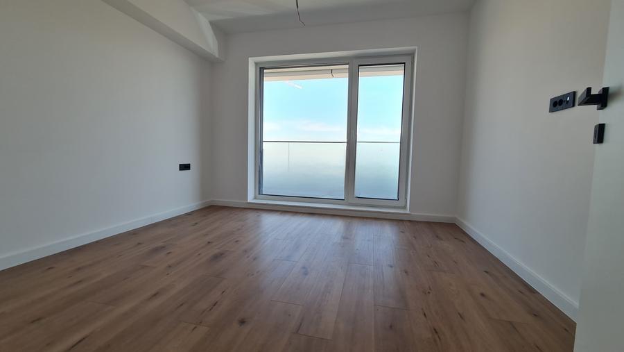 Apartament cu 3 camere decomandat în Titan