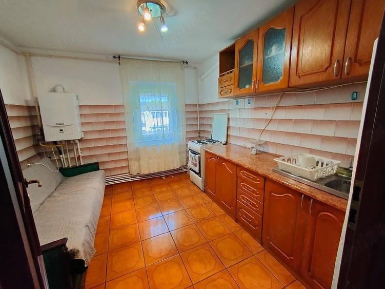 Apartament cu 2 camere semidecomandat în Dorobanți