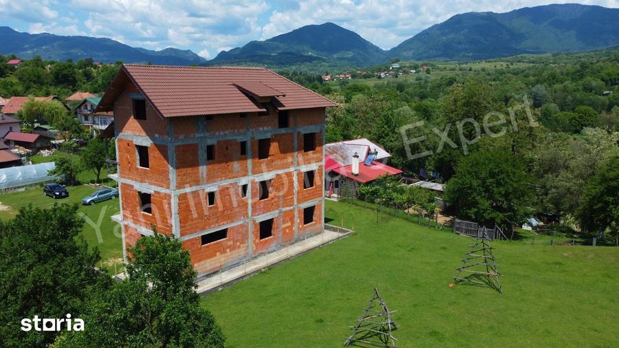Casă cu Teren 1183 Mp în Corbeni