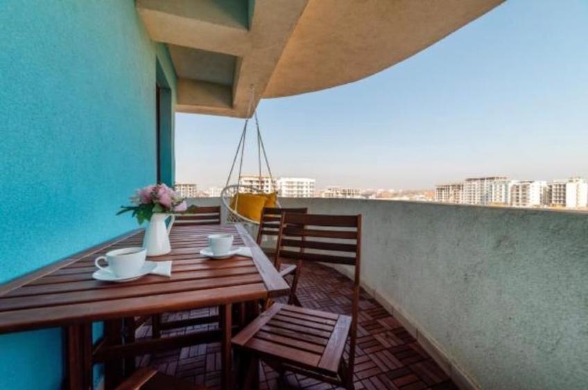 Apartament cu 2 camere semidecomandat, mobilat în Nord