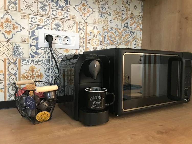 Apartament cu 3 camere decomandat, mobilat în Medicină