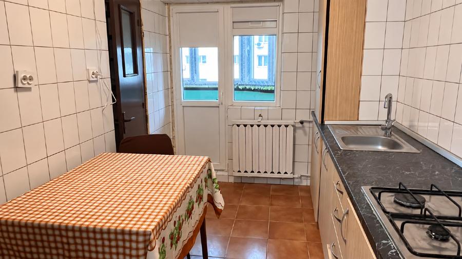 Apartament cu 2 camere decomandat, mobilat în Calea Călărașilor