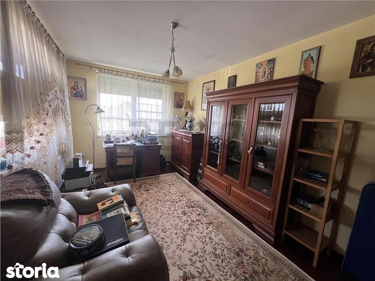 Casă cu 4 camere cu Teren 577 Mp în Iorga