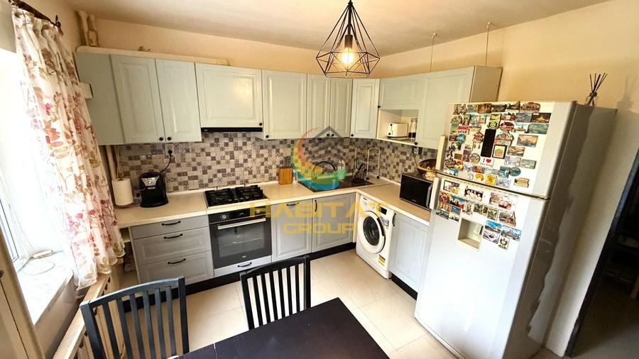 Apartament cu 3 camere decomandat, mobilat în Vitan Mall