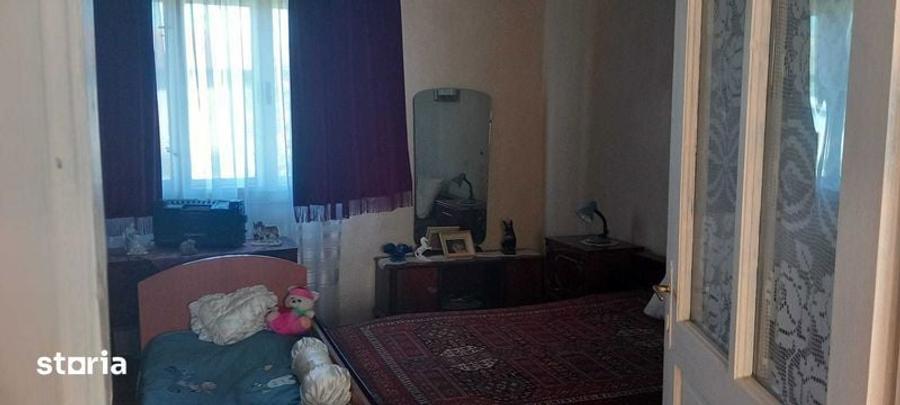 Proprietar vand casa cu teren 2.200 mp in sat Pescari (jud. Arad) - 5