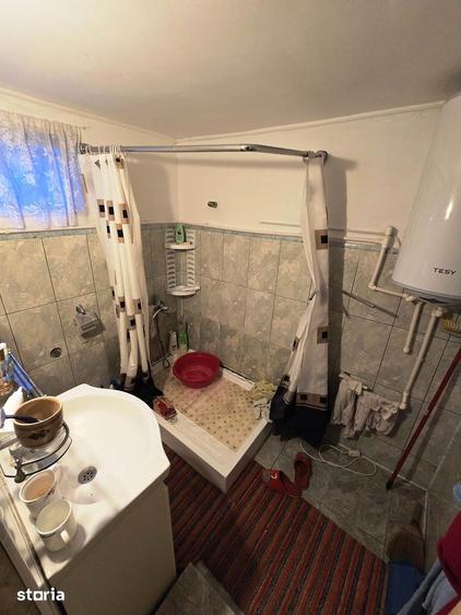 Casa-3 camere in cartierul N.Titulescu, teren 240mp, libera, utilitati - 2