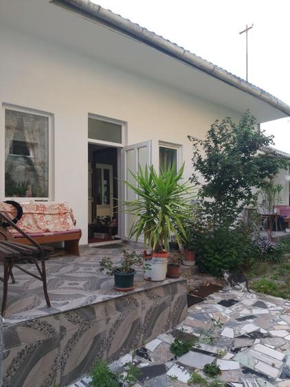 Casă cu 3 camere în Central