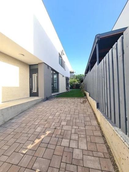 Duplex cu 4 camere cu Canalizare în Iris