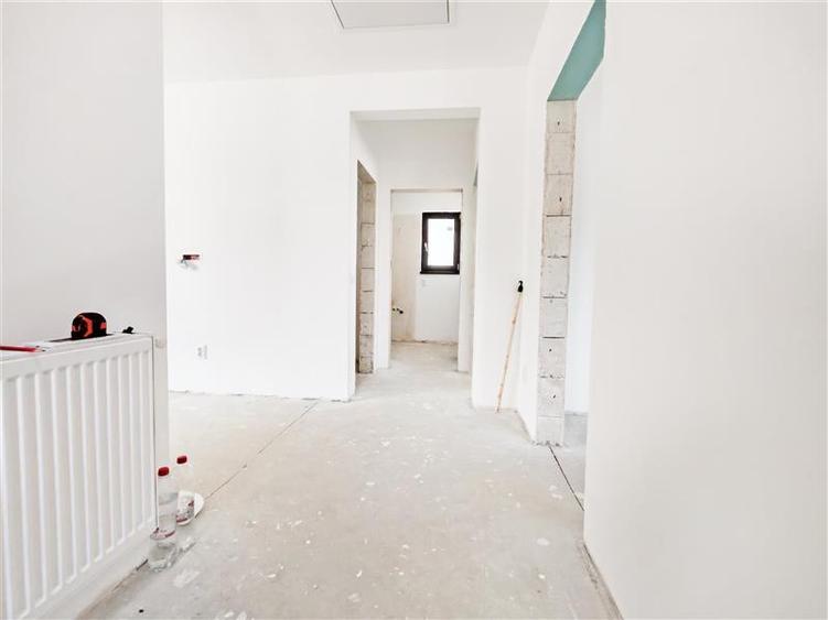 Casă individuală cu 3 camere cu Teren 275 Mp în Clinceni
