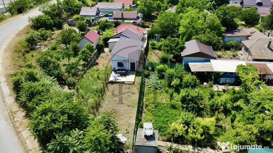 Casă cu 3 camere cu Teren 300 Mp în Central