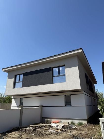 Casă cu 4 camere în Ghiroda