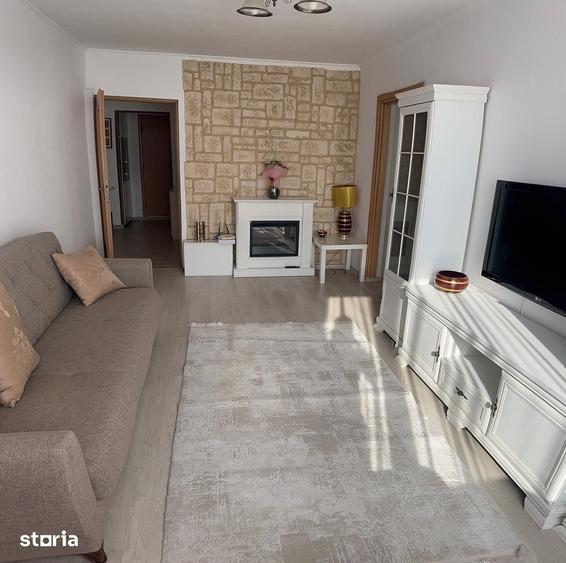 Apartament cu 4 camere în Apărătorii Patriei