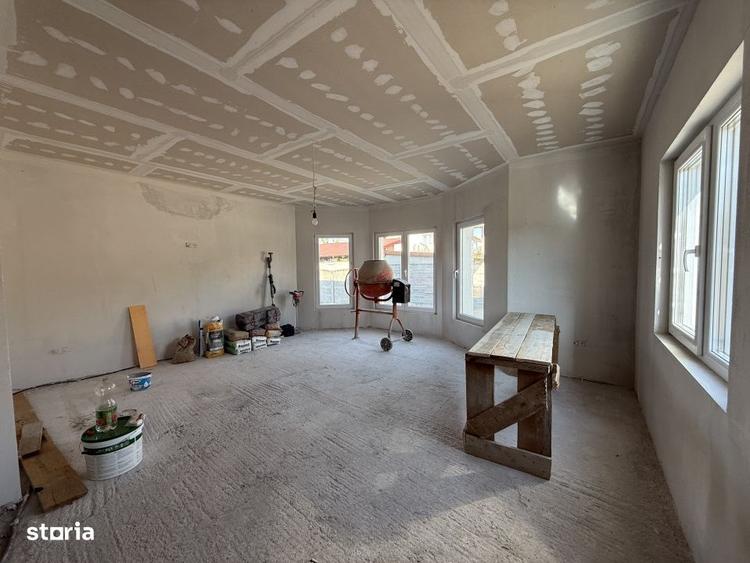 Casă cu 4 camere cu Teren 501 Mp în Săcălaz