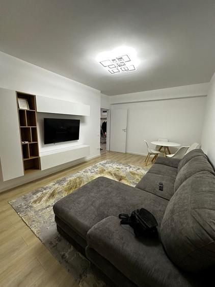 Apartament cu 2 camere decomandat în Palazu Mare