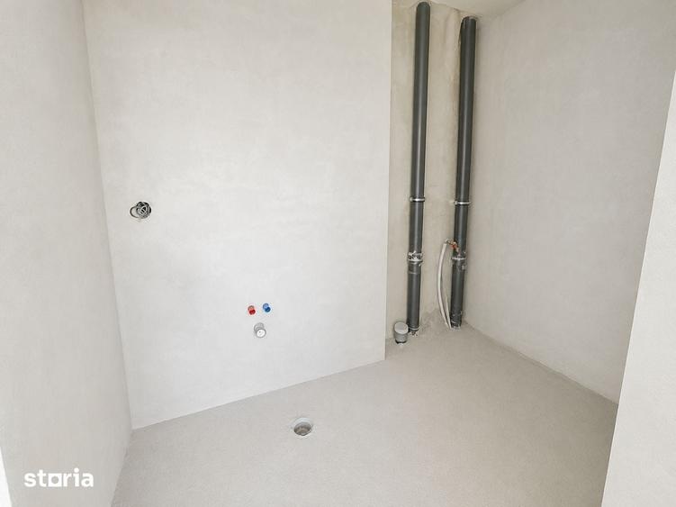 Apartament cu 3 camere semidecomandat în Florești