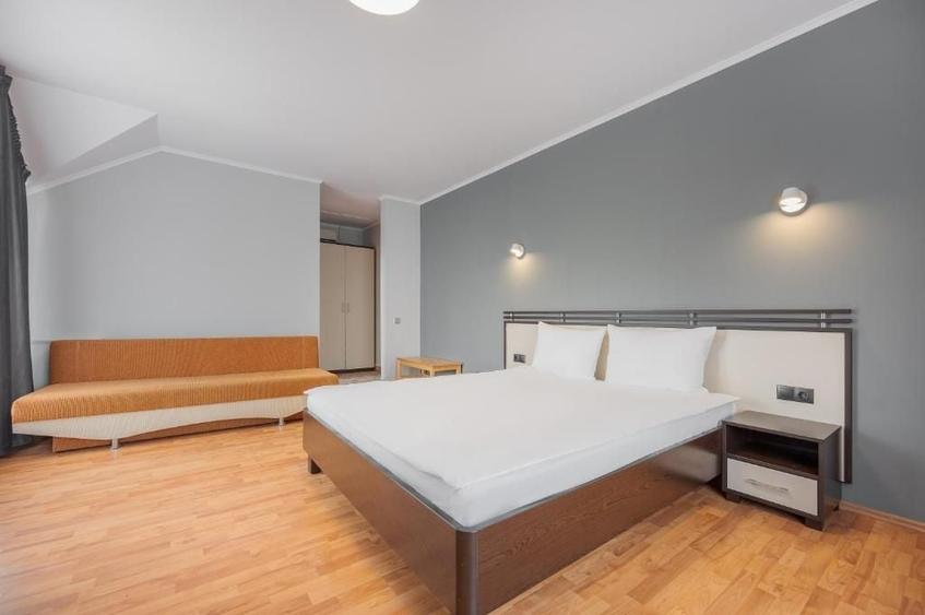 Hotel/Pensiune, de 850 mp, în Sânmartin