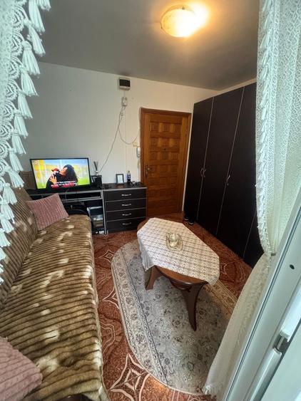Garsonieră decomandată în Dobroești