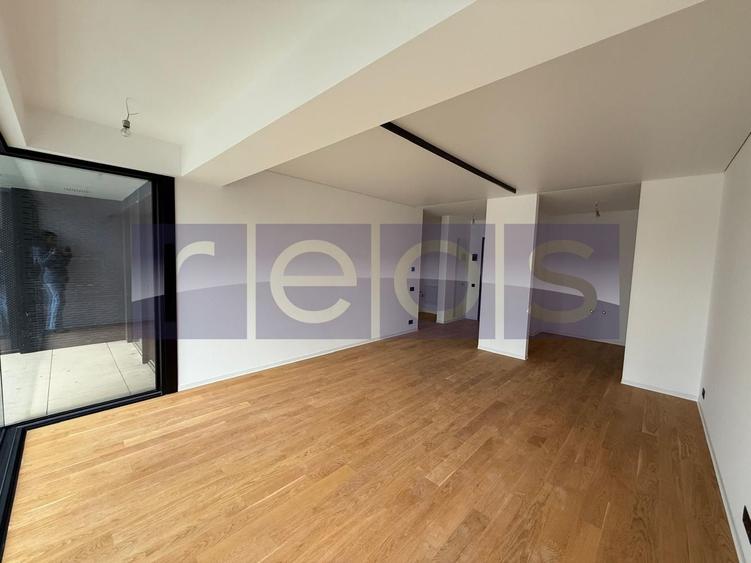 Apartament cu 2 camere în Barbu Văcărescu