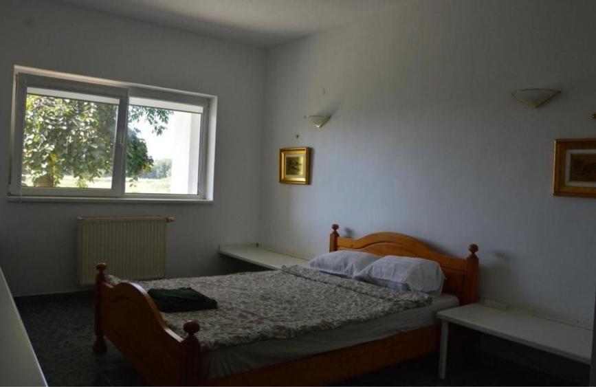 Casă cu 4 camere în Sărulești