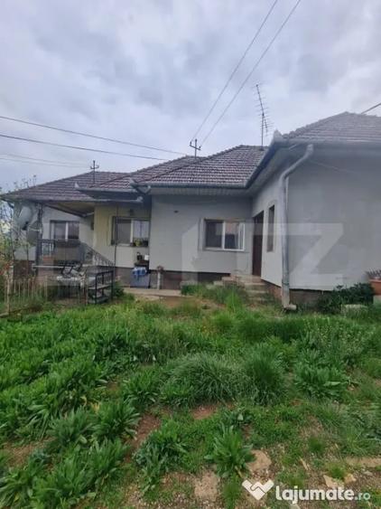 Casă cu 3 camere cu Teren 5520 Mp în Sânpaul