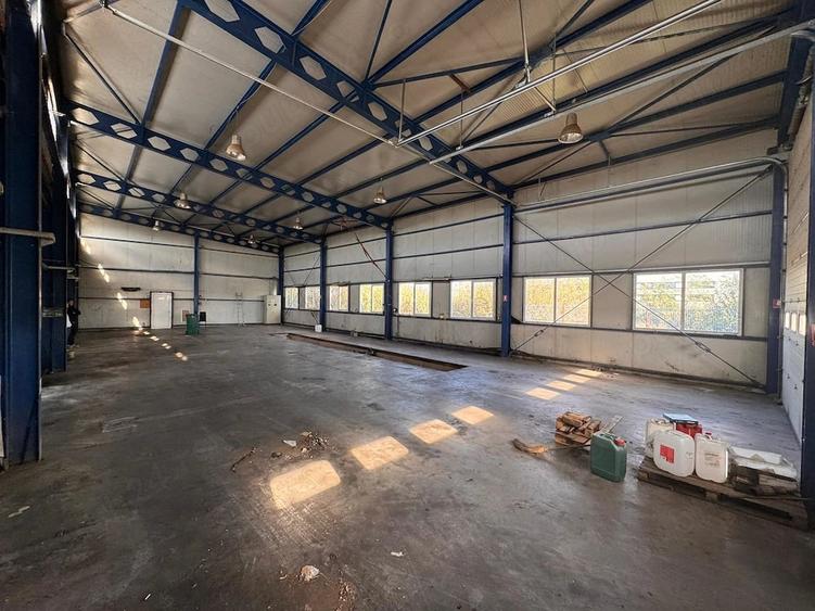 Spațiu comercial, de 450 mp, în Dorolț