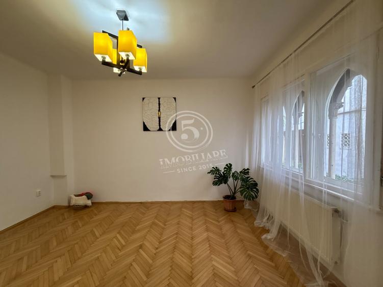 Apartament cu 2 camere semidecomandat, mobilat în Primăverii