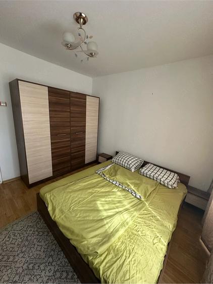 Apartament cu 2 camere semidecomandat în Micro 20