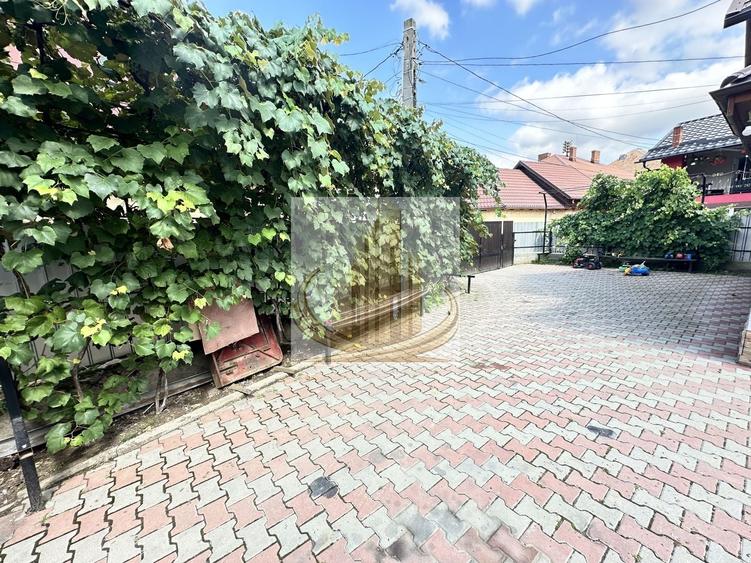 Casă individuală cu 5 camere cu Canalizare în Dofteana