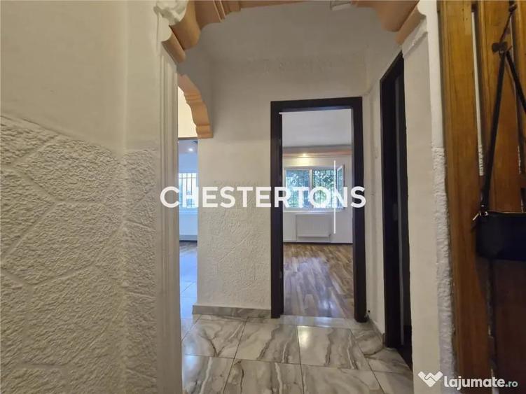 Apartament cu 3 camere decomandat în Central