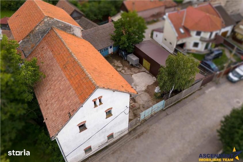 Casă cu 4 camere în Sânzieni