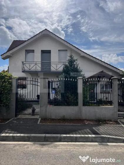 Casă cu 4 camere cu Teren 500 Mp în Central