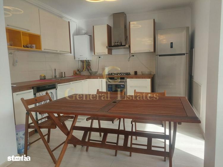 Apartament cu 4 camere, mobilat în Sud
