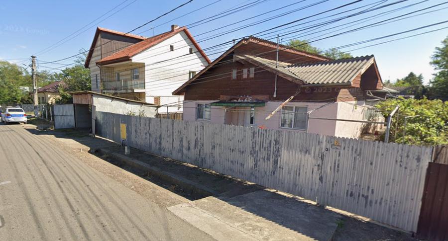 Casă individuală cu 4 camere cu Teren 696 Mp în Amaru