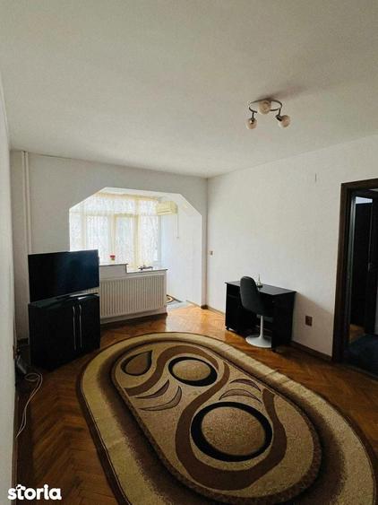 Apartament cu 2 camere semidecomandat în Calea București