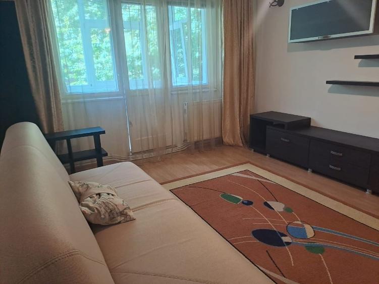 Apartament cu 2 camere semidecomandat, mobilat în Păcurari