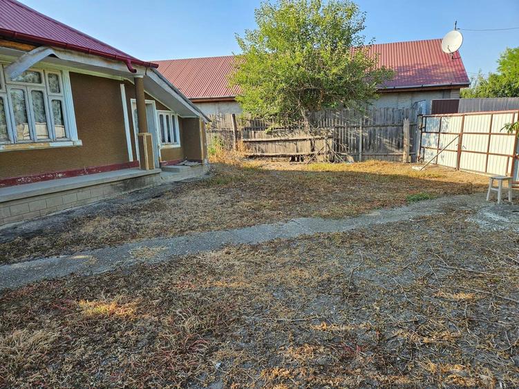 Casă cu 4 camere în Slobozia Blăneasa