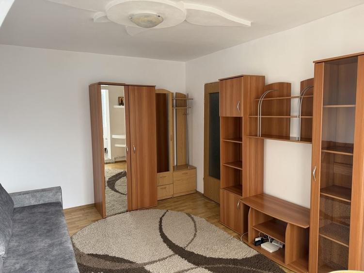 Garsonieră decomandată în Exercițiu