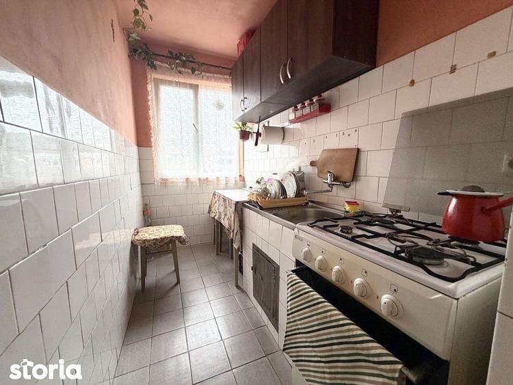 Apartament cu 2 camere semidecomandat, mobilat în Complex Studențesc