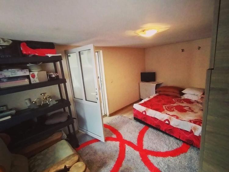 Casă cu 2 camere în Central
