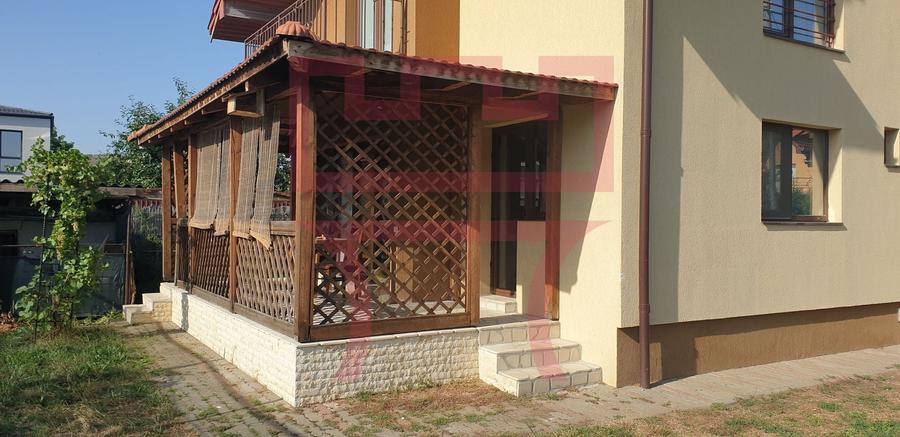 Casă individuală cu 5 camere cu Canalizare în Someșeni