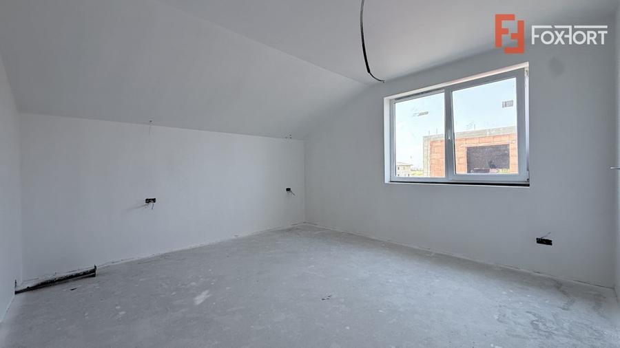 Duplex cu 4 camere cu Teren 290 Mp în Moșnița Nouă