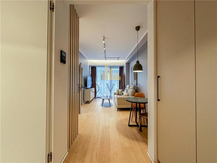 Apartament cu 2 camere semidecomandat, mobilat în Floreasca