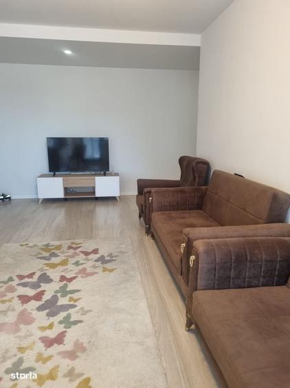 Apartament cu 3 camere în Carrefour