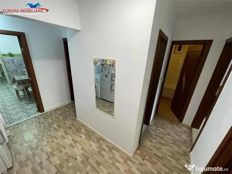 Apartament cu 3 camere decomandat în E3