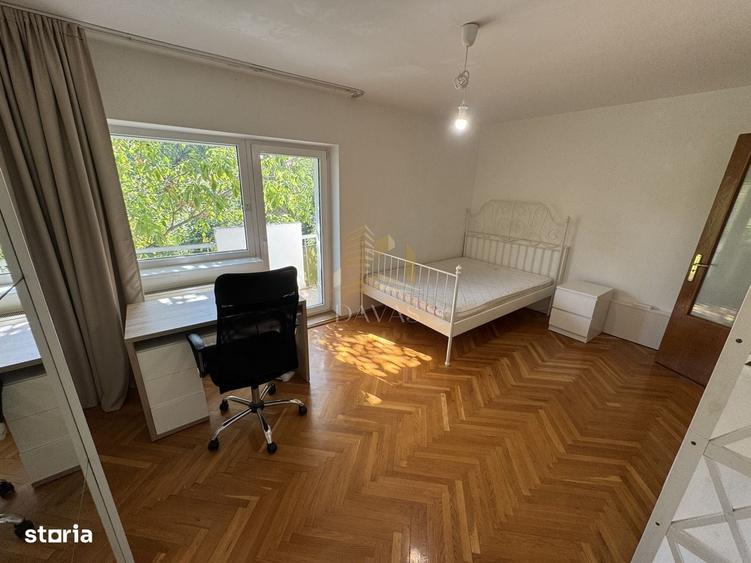 Apartament cu 4 camere decomandat în Zorilor