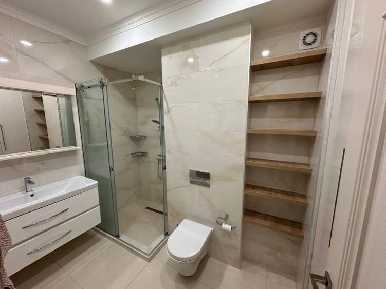 Apartament cu 2 camere decomandat în Florilor — fotografia 1